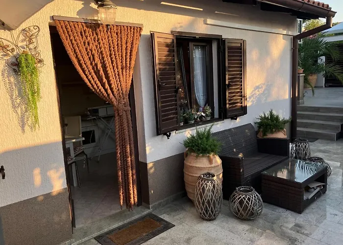 Negrin Apartment